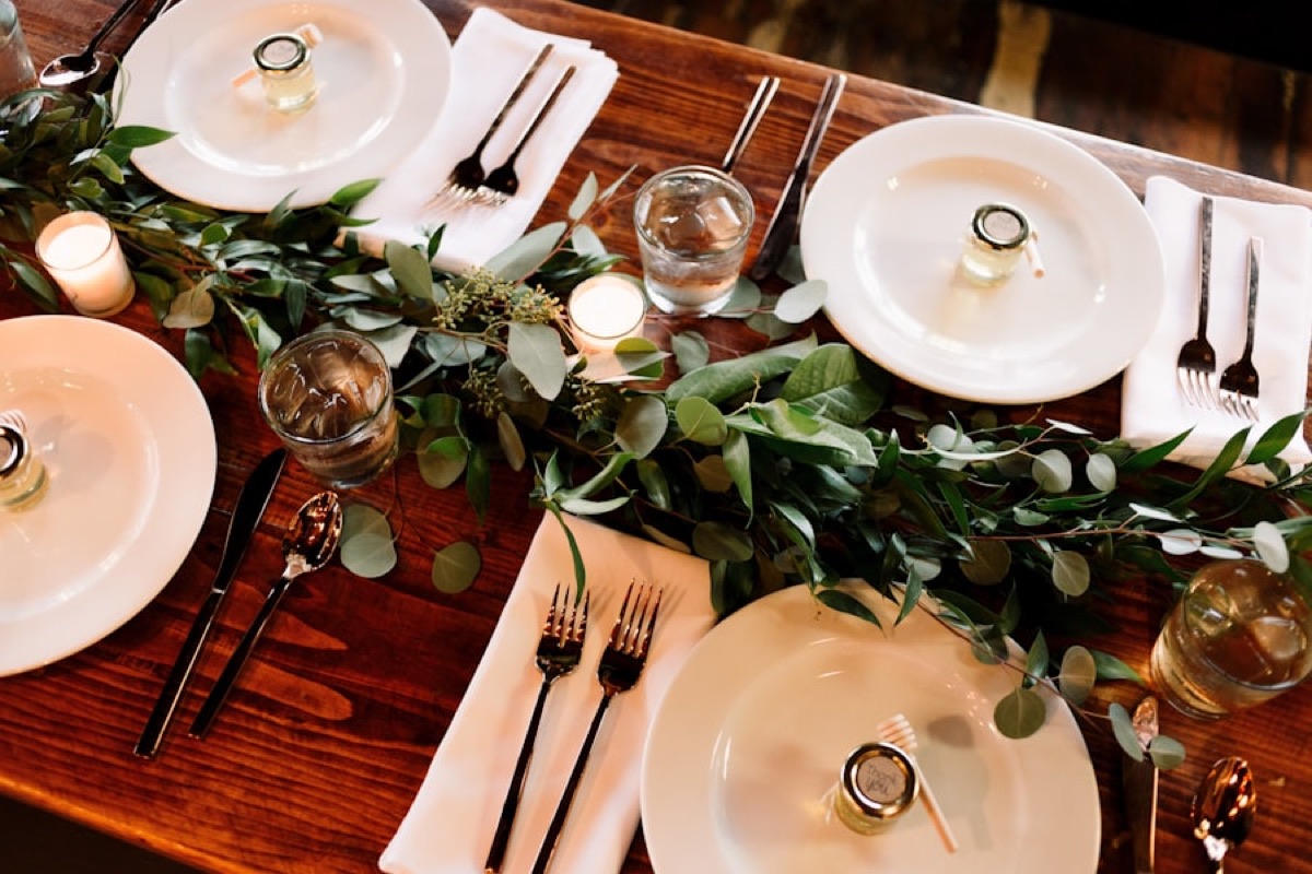Table & feuillage